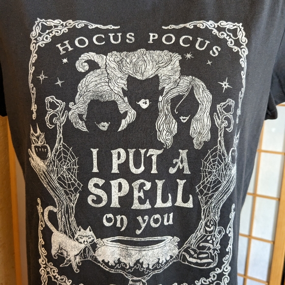 Maurice's/Disney, Hocus pocus t shirt, NEW with tags, medium FINAL PRICE DROP 💧 - Picture 1 of 6